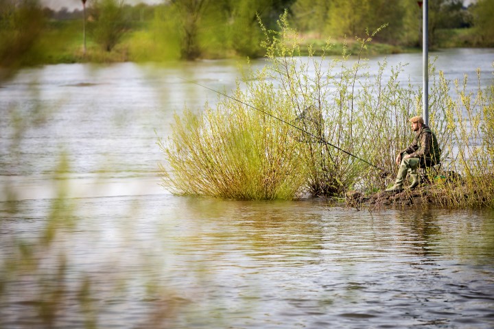 Feeder fishing in the IJssel